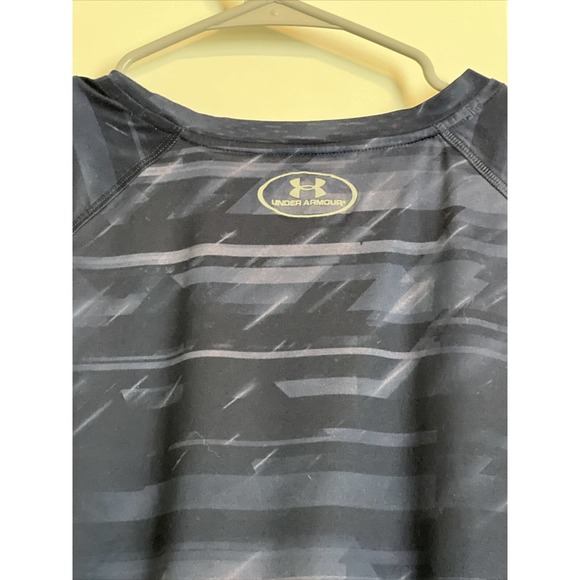 Under Armor Loose Heat Gear Navy Blue Crewneck Men's Size XL 100% Polyester - Picture 6 of 8